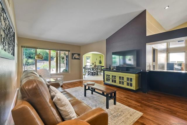 16504 Calle Pulido, San Diego CA: https://media.crmls.org/mediaz/3f829b91-91f9-4d37-8370-8e24efae43fb.jpg