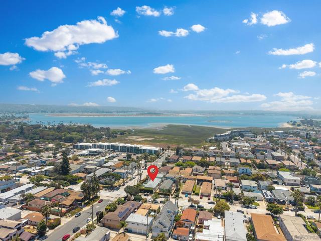 2073 79 Reed Ave, San Diego CA: https://media.crmls.org/mediaz/3f831441-c58a-475b-a44f-b44518037dce.jpg