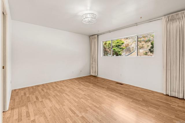 3925 Rogers Rd, Spring Valley CA: https://media.crmls.org/mediaz/3f8369d3-39c0-462c-b55a-84fce1175a7d.jpg