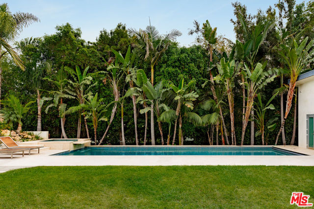 13524 D'Este Drive, Pacific Palisades CA: https://media.crmls.org/mediaz/3f838e00-ff2e-41e6-a8e6-774ccc392640.jpg