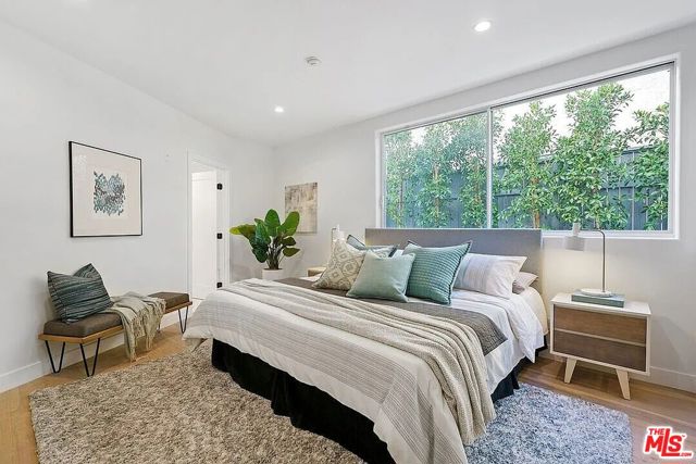 842 11th Street photo 17
