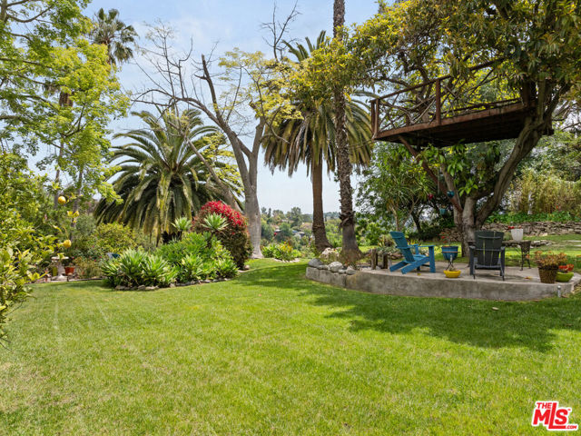 955 W Avenue 37, Los Angeles CA: https://media.crmls.org/mediaz/3f852b32-7aa1-4b35-94e4-61359ffd0050.jpg