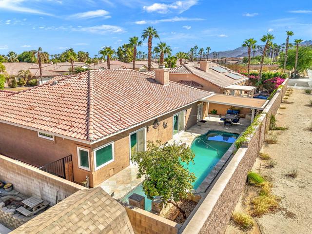 43875 Milan Court, La Quinta CA: https://media.crmls.org/mediaz/3f8557ae-50dd-4fc2-8835-faad481585cc.jpg