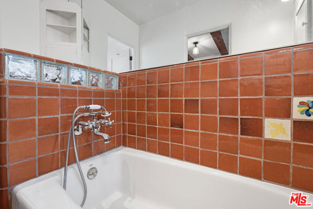 931 S Ogden Drive, Los Angeles CA: https://media.crmls.org/mediaz/3f861207-0e71-41de-9523-902277fc81c7.jpg