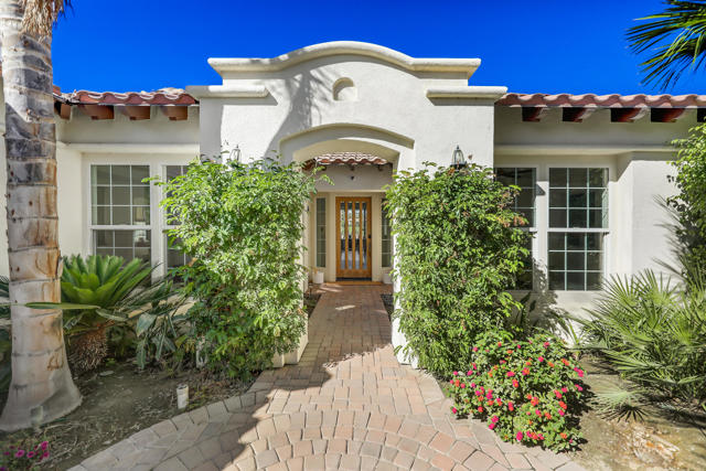 51075 Marbella Court, La Quinta CA: https://media.crmls.org/mediaz/3f862ec3-8f8f-49d0-9f2e-669c00fd4a53.jpg
