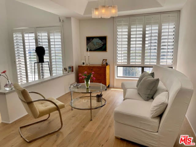9033 VISTA GRANDE Street, West Hollywood CA: https://media.crmls.org/mediaz/3f8703e9-8093-4580-98c0-156d7d02b882.jpg