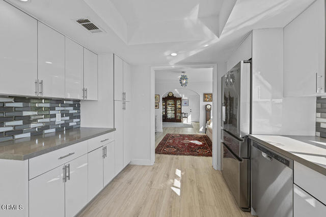 Detail Gallery Image 7 of 56 For 542 San Clemente Way, Camarillo,  CA 93010 - 4 Beds | 2/1 Baths