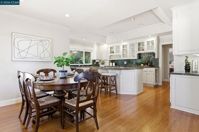 Image 13 of 50 For 725 Castle Rock Rd