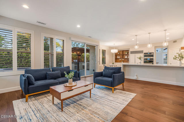 Image 14 of 53 For 591 Chippendale Avenue