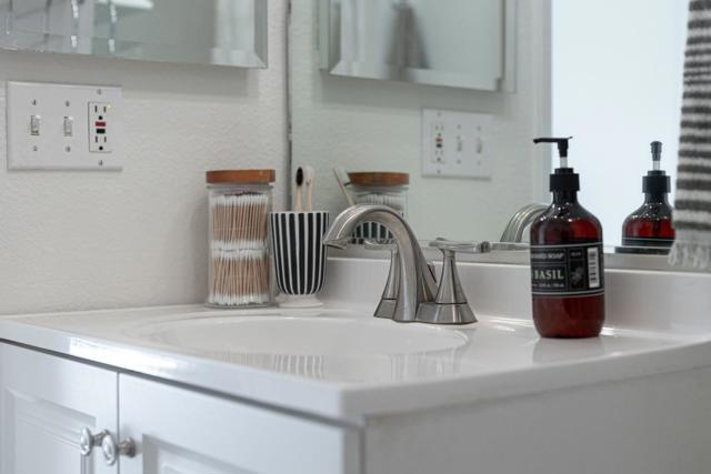 3346 Mission Drive, Santa Cruz CA: https://media.crmls.org/mediaz/3f88c92a-c2d3-4474-ad58-5ac450fc45a9.jpg