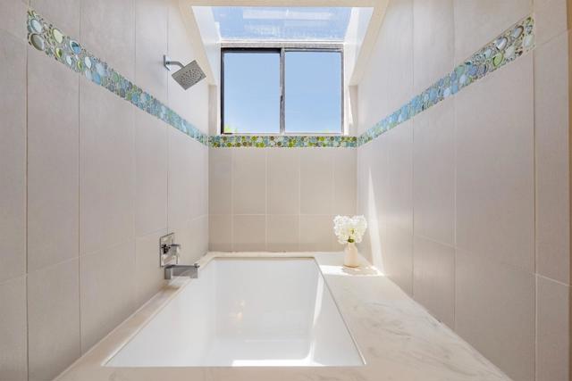 366 Sierra Vista Avenue, Mountain View CA: https://media.crmls.org/mediaz/3f89ec36-321d-4824-9e16-d0ac59879931.jpg