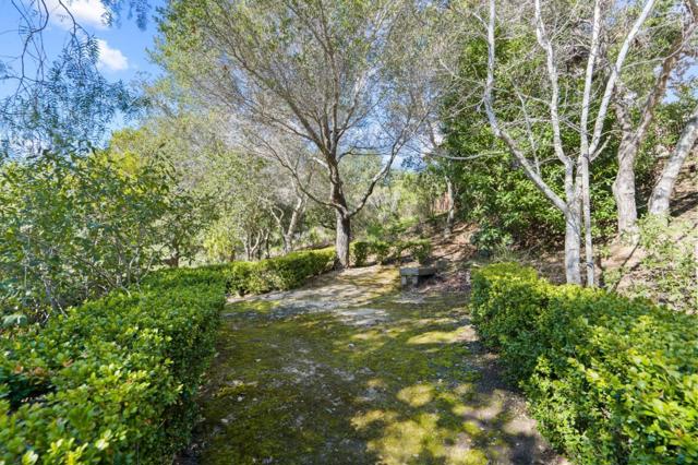 46 Eugenia Way, Hillsborough CA: https://media.crmls.org/mediaz/3f8ab532-420e-46cc-88b3-f34bfa0a6d72.jpg