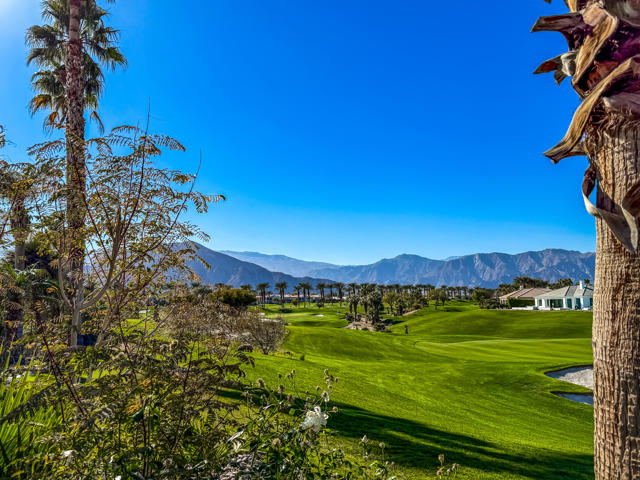 Image 36 of 48 For 50465 Verano Drive