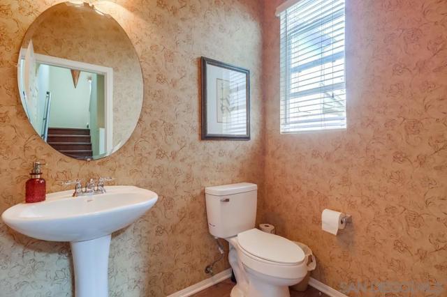 2235 Old Barn Lane, Chula Vista CA: https://media.crmls.org/mediaz/3f8cd1bc-9cb6-4bcf-97ef-b726c44cfbd8.jpg