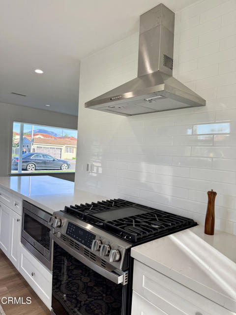Detail Gallery Image 5 of 9 For 109 S Glenn Dr, Camarillo,  CA 93010 - 3 Beds | 1 Baths