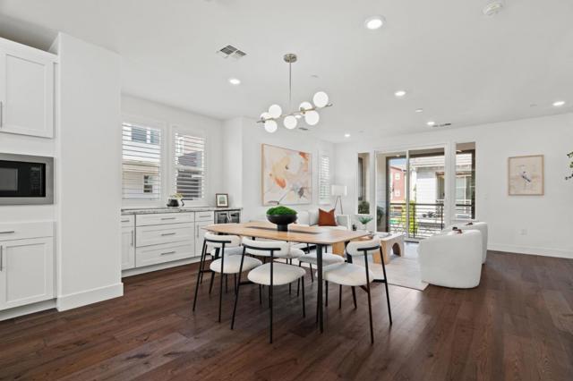 110 Hacienda Lane, Mountain View CA: https://media.crmls.org/mediaz/3f8ddf7a-16ad-4517-8676-4f9acd72fcd9.jpg