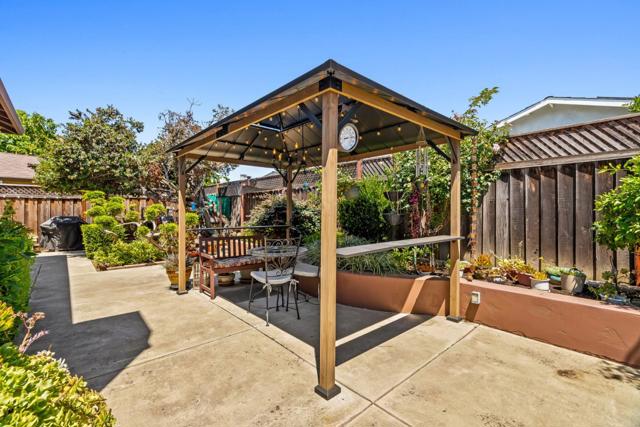 34150 Cartwright Place, Fremont CA: https://media.crmls.org/mediaz/3f8debf2-9f59-420a-aa7b-a13d1ea904cb.jpg