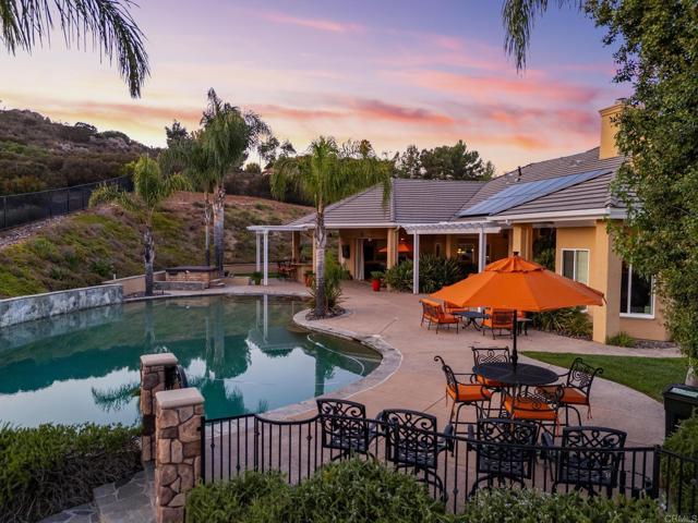 2772 Firebrand Drive, Alpine CA: https://media.crmls.org/mediaz/3f8e5f2f-059c-4c7f-9a97-6115f3db7ee2.jpg