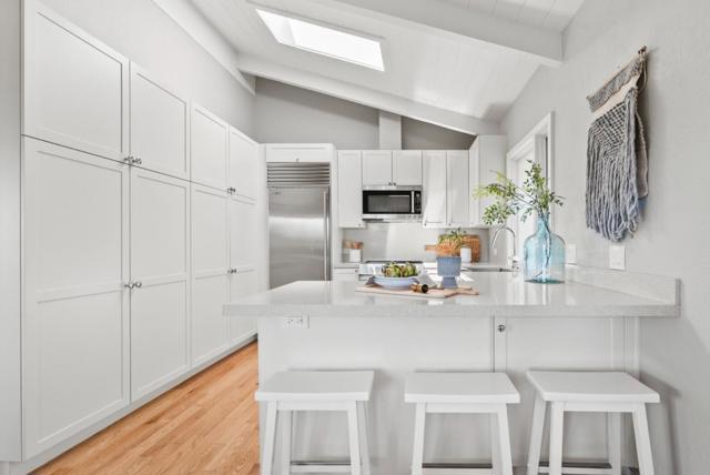 1975 Seascape Boulevard, Aptos CA: https://media.crmls.org/mediaz/3f8e8be8-be07-4dd7-b324-c5d6481f4a9b.jpg