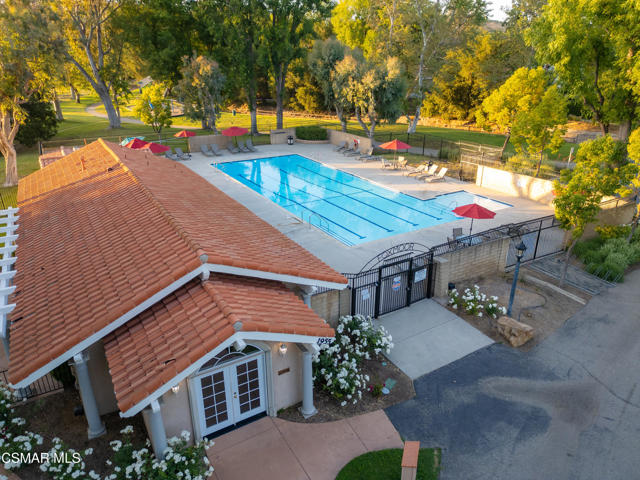 1694 Margate Place, Westlake Village CA: https://media.crmls.org/mediaz/3f8f089a-1ba6-47b4-a850-78a68445506f.jpg