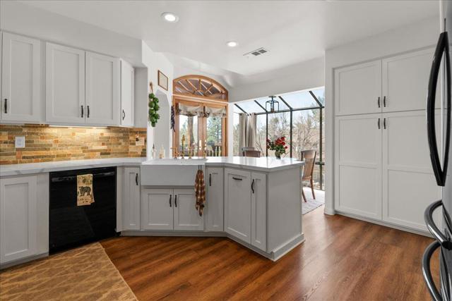 30097 Enchanted Way, Running Springs CA: https://media.crmls.org/mediaz/3f8f54f5-23d4-4a4d-88b6-1c4d8f99f4f1.jpg