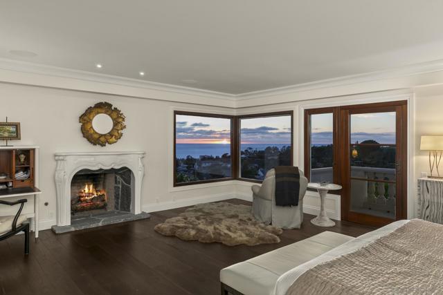 6404 La Jolla Scenic Drive S, La Jolla CA: https://media.crmls.org/mediaz/3f8f5ca9-f469-4548-b2e1-1d1d8ecbae81.jpg