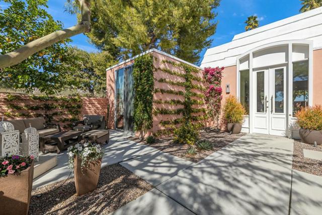 47360 Jadida Avenue, Palm Desert CA: https://media.crmls.org/mediaz/3f8fc188-854e-4e51-ab35-bbf1bd401ec0.jpg