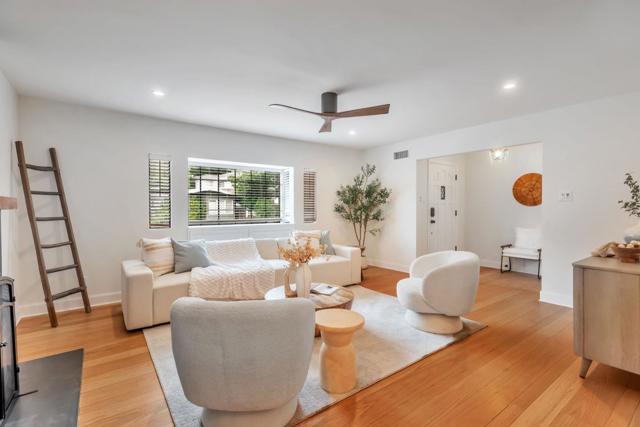 1641 Molitor Road, Belmont CA: https://media.crmls.org/mediaz/3f8fda2d-101a-4e15-adce-35b0f4bcd032.jpg