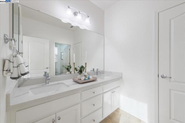3335 Vittoria Loop, Dublin CA: https://media.crmls.org/mediaz/3f90ae07-72db-4065-8b46-bd8f0c22adc2.jpg