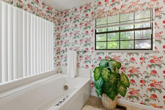 11027 Eastbrook Avenue, Los Altos CA: https://media.crmls.org/mediaz/3f90bf8f-3738-41d7-a3b2-930b61be8c26.jpg