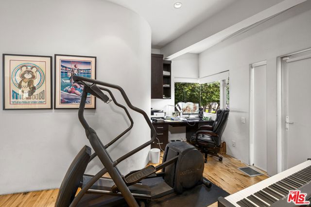 801 Westbourne Drive, West Hollywood CA: https://media.crmls.org/mediaz/3f90c511-15cb-4b4d-aa01-ceb9dffe3c2e.jpg