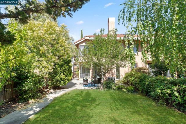 731 Lakemont Pl, San Ramon CA: https://media.crmls.org/mediaz/3f9150c4-03f0-4720-8a59-cb7d6e341e5b.jpg