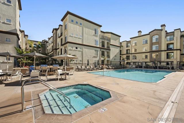 4165 Executive Dr, La Jolla CA: https://media.crmls.org/mediaz/3f91e5d2-9181-4c4b-89af-f264c38d80c2.jpg