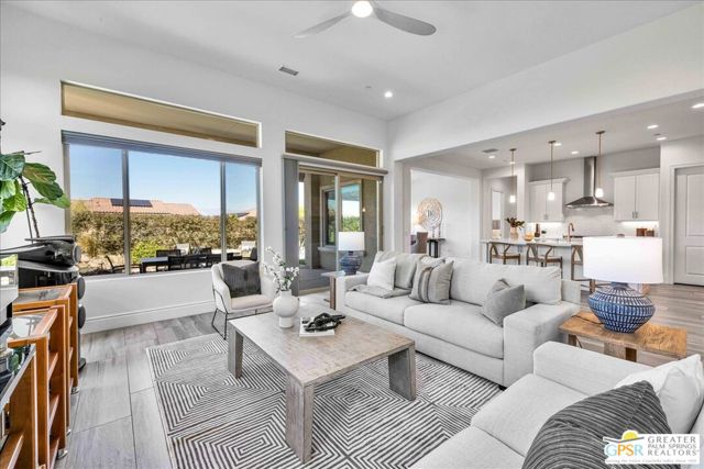 103 Prosecco, Rancho Mirage CA: https://media.crmls.org/mediaz/3f922c71-bcf0-4899-ac7c-2d43c3565bb7.jpg