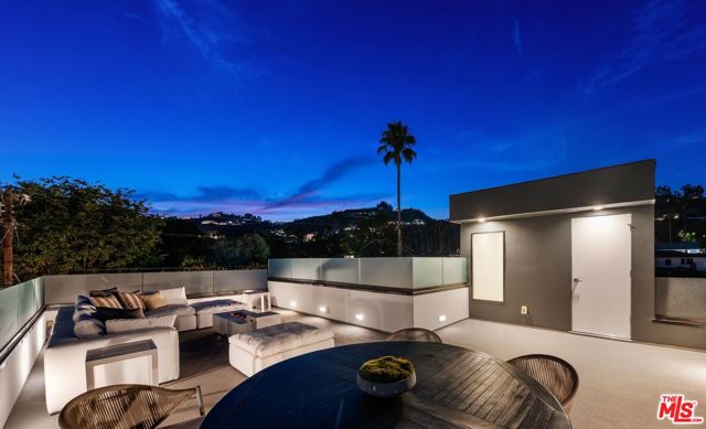 1609 N Stanley Avenue, Los Angeles CA: https://media.crmls.org/mediaz/3f927921-3982-4056-934a-d188740e17e4.jpg