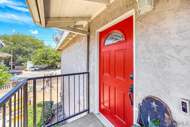 9938 Buena Vista Drive, Spring Valley CA: https://media.crmls.org/mediaz/3f92a703-ed06-4a61-af62-7e4e8329bcbd.jpg