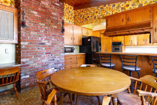60 Natalie Way, Camarillo CA: https://media.crmls.org/mediaz/3f92c7d6-152f-4ce9-8bfa-95ec9a09496f.jpg