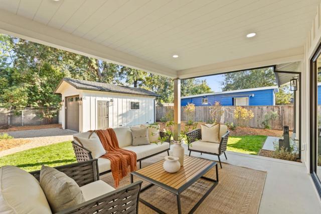 620 Iris Street, Redwood City CA: https://media.crmls.org/mediaz/3f93024b-484c-4f53-93b8-29ebe871d131.jpg