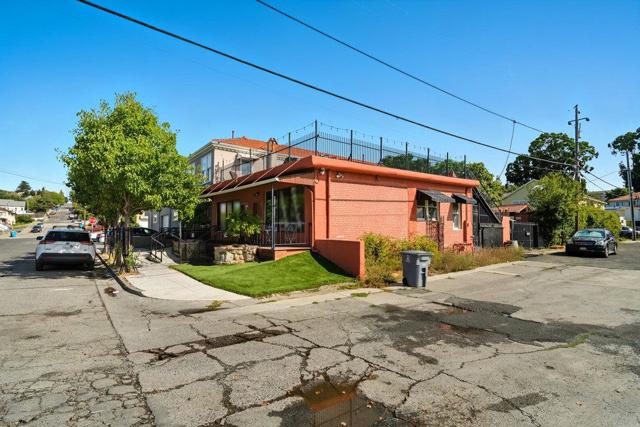 316 Napa Street, Vallejo CA: https://media.crmls.org/mediaz/3f93c521-49fe-4dcb-9cd7-353775ac0288.jpg