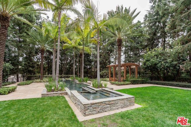 1 W Century Drive, Los Angeles CA: https://media.crmls.org/mediaz/3f94373e-311a-4dcf-8d33-bf496b847955.jpg