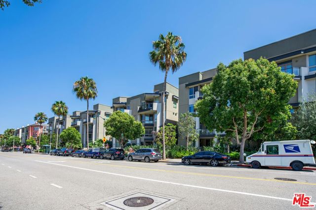 13044 Pacific Promenade, 121 photo 16