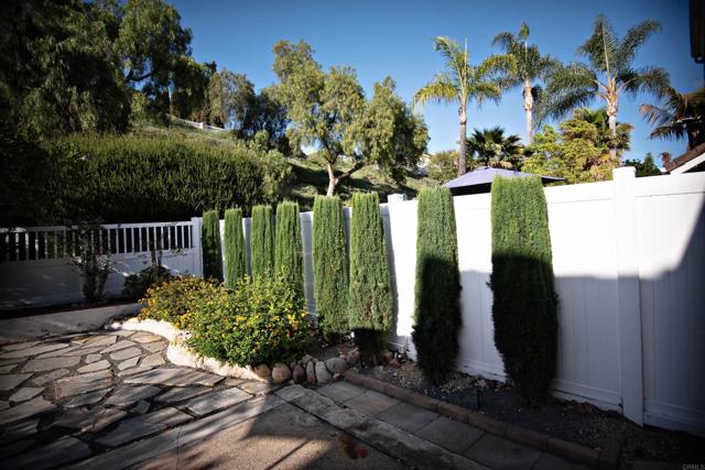 Detail Gallery Image 23 of 26 For 10908 Avenida Playa Veracruz, San Diego,  CA 92124 - 3 Beds | 2/1 Baths