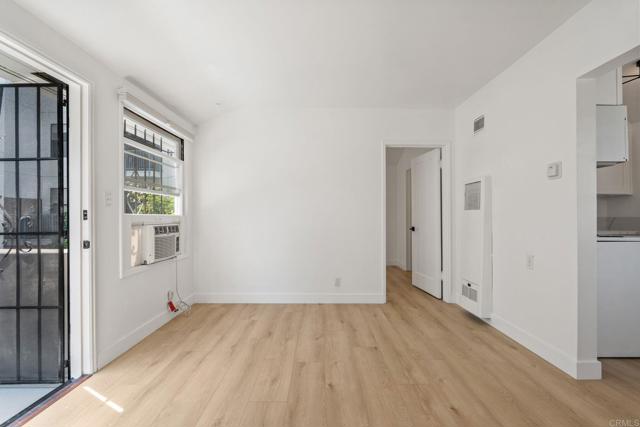 Image 6 of 23 For 211 Walnut Avenue
