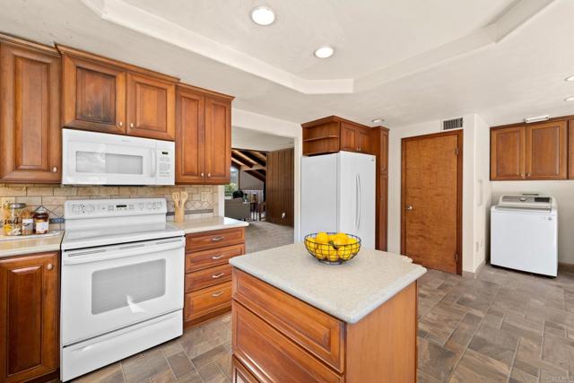 Image 31 of 56 For 14404 Hillside Drive