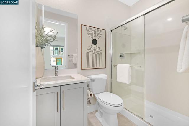 33105 Via Vicenza, San Ramon CA: https://media.crmls.org/mediaz/3f978610-187d-493f-aa93-be5d48be7071.jpg