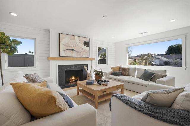 24611 Spadra Ln, Mission Viejo CA: https://media.crmls.org/mediaz/3f97a4fe-a244-4aee-9cb6-837cf2ab3af1.jpg