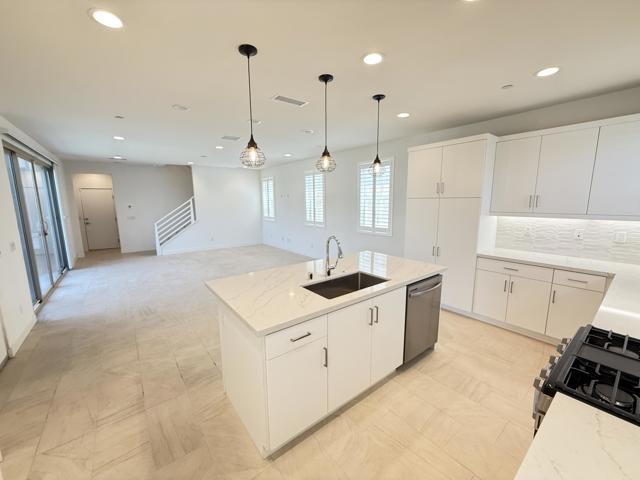 36350 Lasuen Street, Palm Desert CA: https://media.crmls.org/mediaz/3f97e763-5e8a-4d0b-adaa-787c7825b30b.jpg