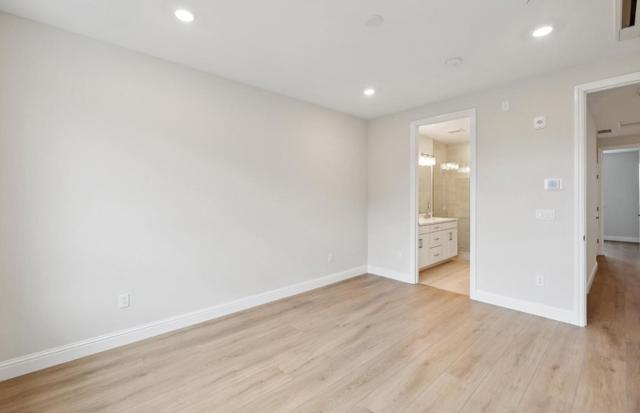 2449 Willow Way, San Mateo CA: https://media.crmls.org/mediaz/3f98834d-157c-4281-9589-e604eb65381c.jpg