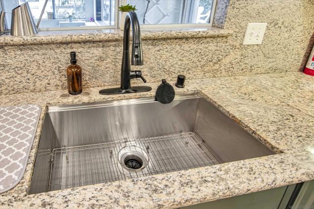Image 18 of 50 For 3942 Catamarca Dr