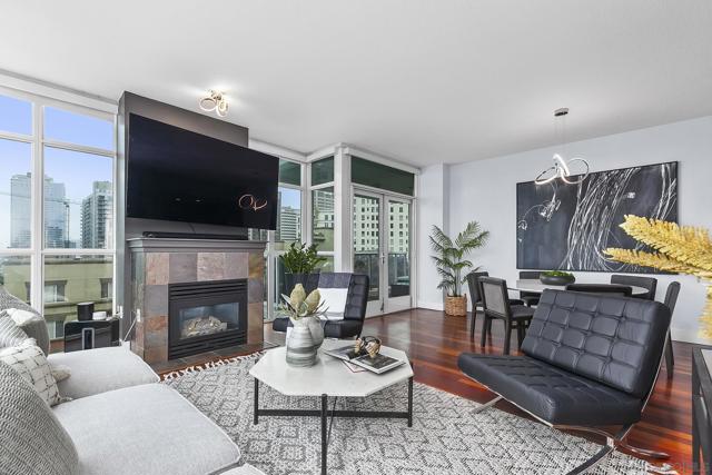 850 Beech St, San Diego CA: https://media.crmls.org/mediaz/3f99039b-0727-4256-992b-34d8dac154f7.jpg